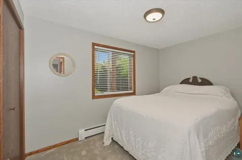 20-22 W 7th Street Duluth MN 55806