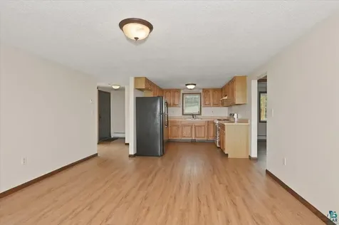 20-22 W 7th Street Duluth MN 55806