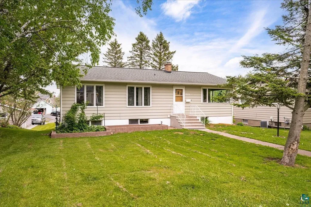 1514 N 53rd Avenue W Duluth MN 55807