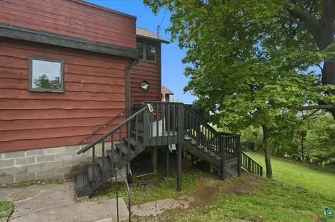 20-22 W 7th Street Duluth MN 55806