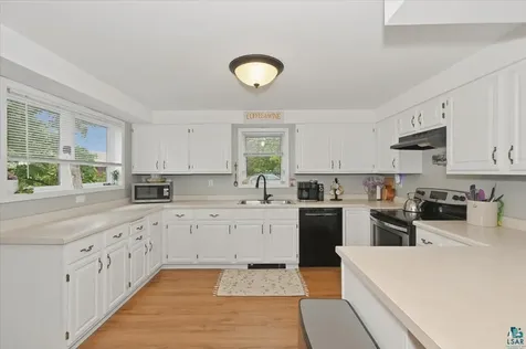 20-22 W 7th Street Duluth MN 55806