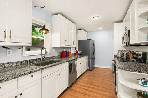 1724 Warren Avenue Duluth MN 55811