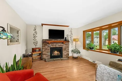 1724 Warren Avenue Duluth MN 55811