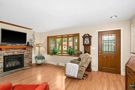 1724 Warren Avenue Duluth MN 55811