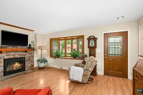 1724 Warren Avenue Duluth MN 55811