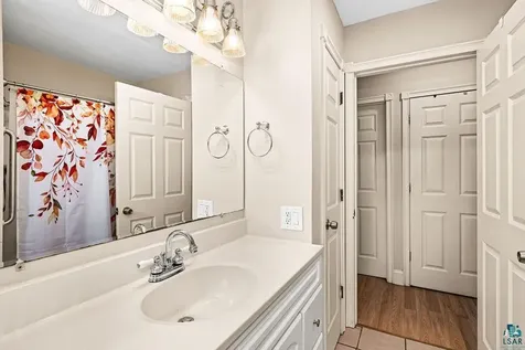 1724 Warren Avenue Duluth MN 55811