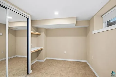 1724 Warren Avenue Duluth MN 55811