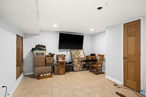 1724 Warren Avenue Duluth MN 55811