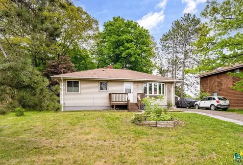 1724 Warren Avenue Duluth MN 55811