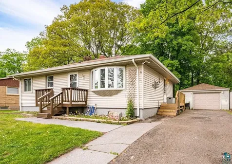 1724 Warren Avenue Duluth MN 55811