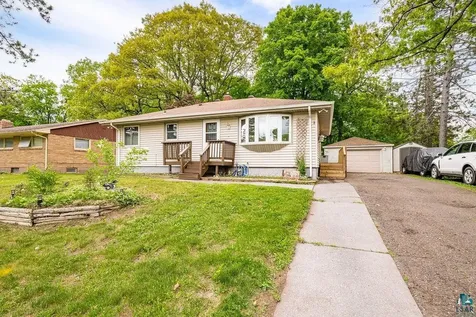 1724 Warren Avenue Duluth MN 55811