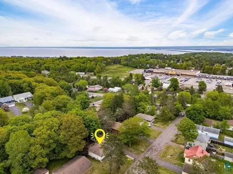 1724 Warren Avenue Duluth MN 55811
