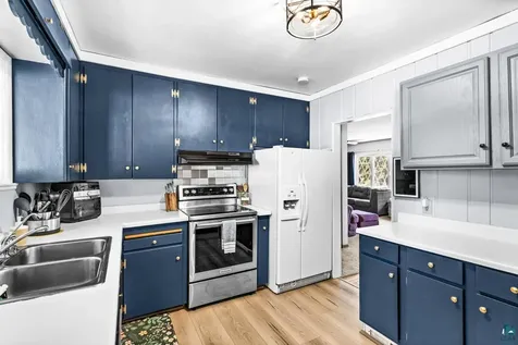 303 W Owatonna Street Duluth MN 55803