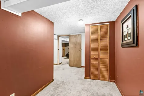 303 W Owatonna Street Duluth MN 55803