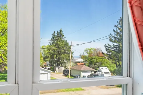 711 N 44th Avenue E Duluth MN 55804