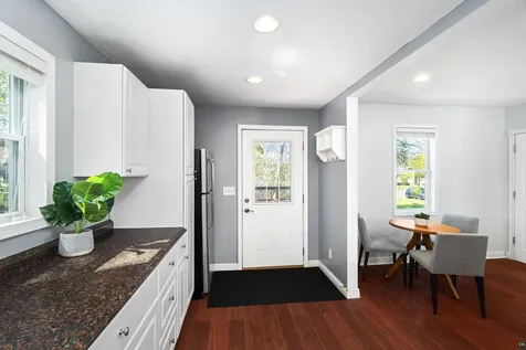 711 N 44th Avenue E Duluth MN 55804