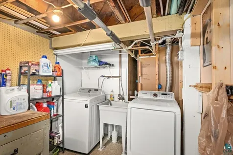 4706 Pitt Street Duluth MN 55804