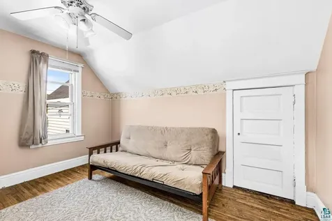 127 N 63rd Avenue W Duluth MN 55807