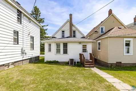127 N 63rd Avenue W Duluth MN 55807
