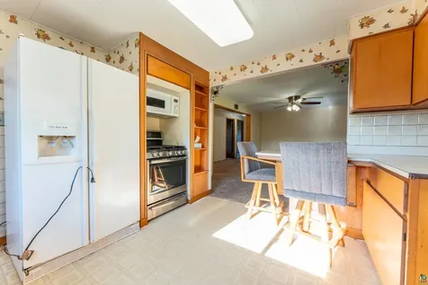 1419 E Chapman Street Ely MN 55731