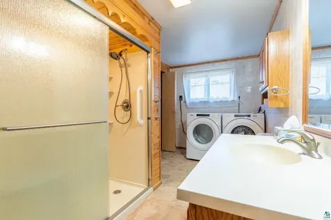 1419 E Chapman Street Ely MN 55731