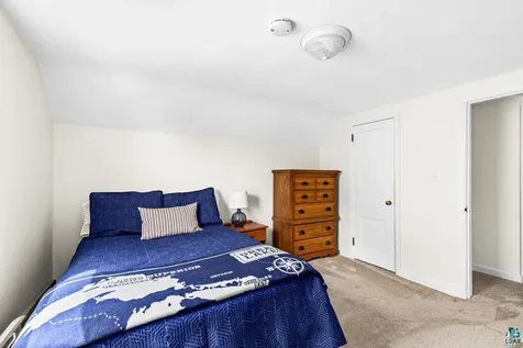5530 W 8th Street Duluth MN 55807