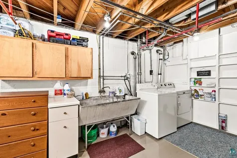 5530 W 8th Street Duluth MN 55807