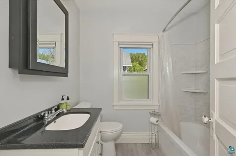 1014 N 12th Avenue E Duluth MN 55805