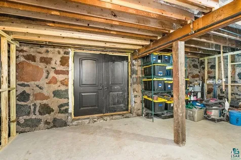 24 W 5th Street Duluth MN 55806