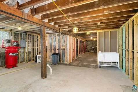 24 W 5th Street Duluth MN 55806