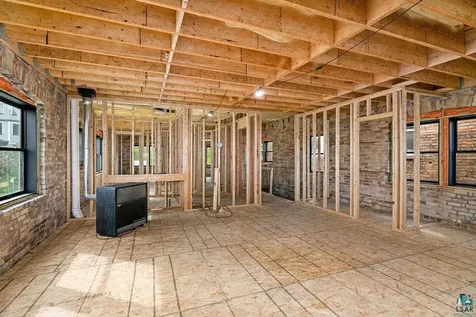 24 W 5th Street Duluth MN 55806