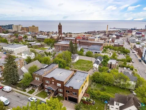 24 W 5th Street Duluth MN 55806