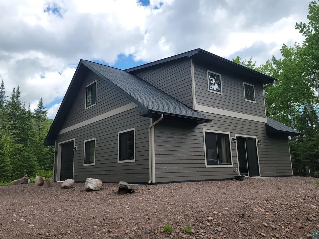 1038 W 3rd Avenue Grand Marais MN 55604