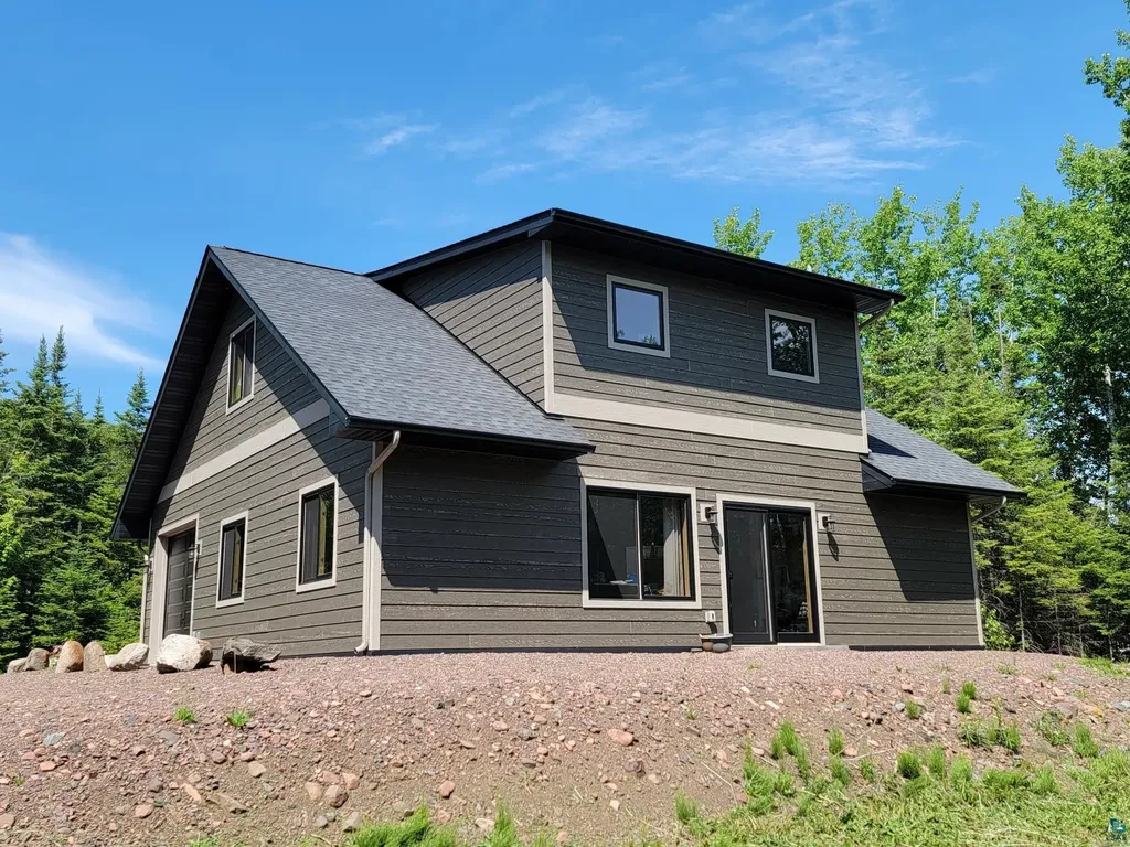 1038 W 3rd Avenue Grand Marais MN 55604