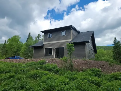 1038 W 3rd Avenue Grand Marais MN 55604