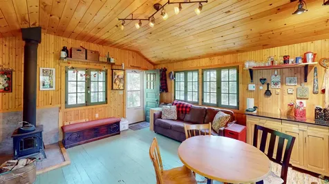 4635 Highway 61 E Hovland MN 55604