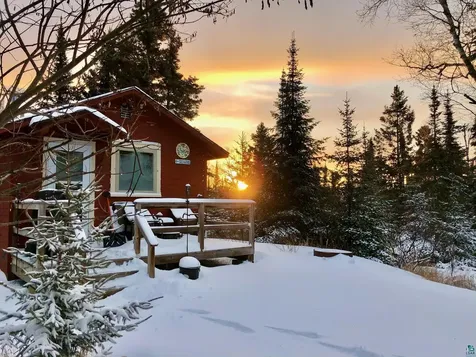 4635 Highway 61 E Hovland MN 55604