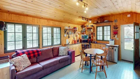 4635 Highway 61 E Hovland MN 55604