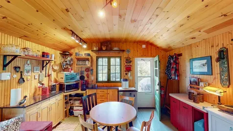 4635 Highway 61 E Hovland MN 55604
