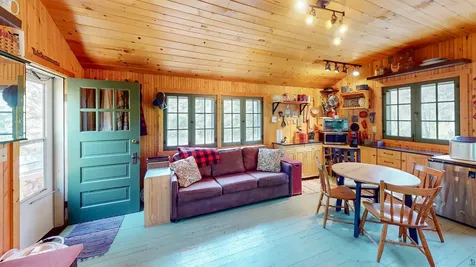4635 Highway 61 E Hovland MN 55604