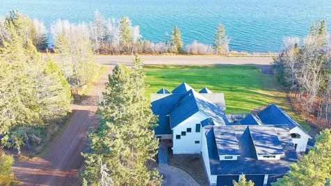 5163 Greenwood Road Duluth MN 55804