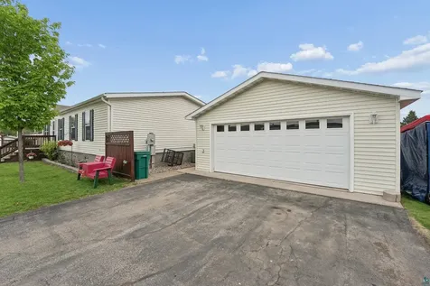 16 Magnolia Drive Duluth MN 55810