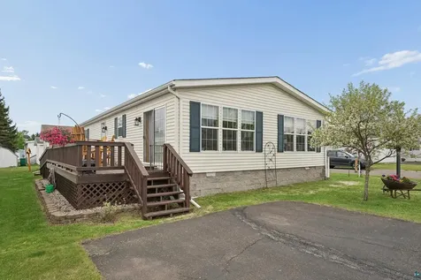 16 Magnolia Drive Duluth MN 55810