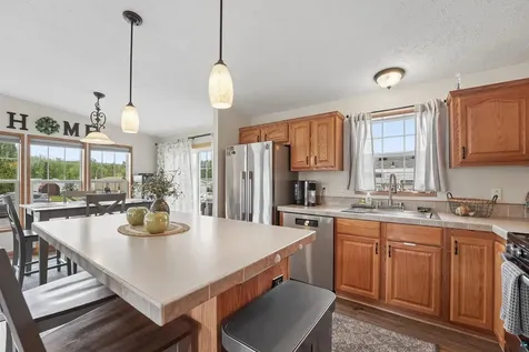 16 Magnolia Drive Duluth MN 55810