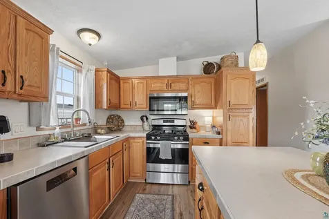 16 Magnolia Drive Duluth MN 55810