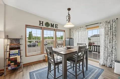 16 Magnolia Drive Duluth MN 55810