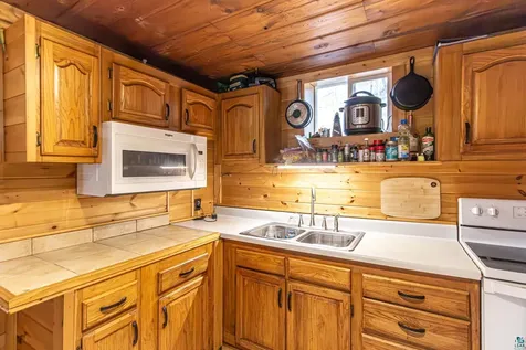 8817 Beatty Road Cook MN 55723