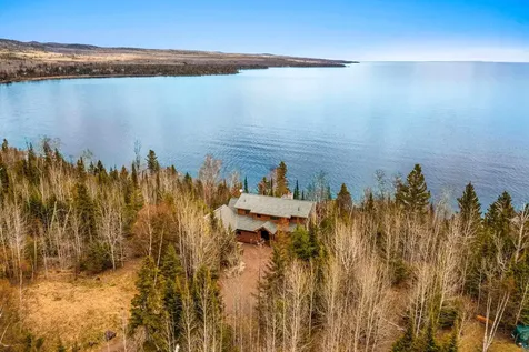 20 Big Bay Point Hovland MN 55606