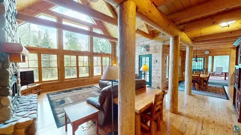 48 Wolf Point Trail Grand Marais MN 55604