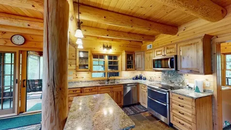 48 Wolf Point Trail Grand Marais MN 55604